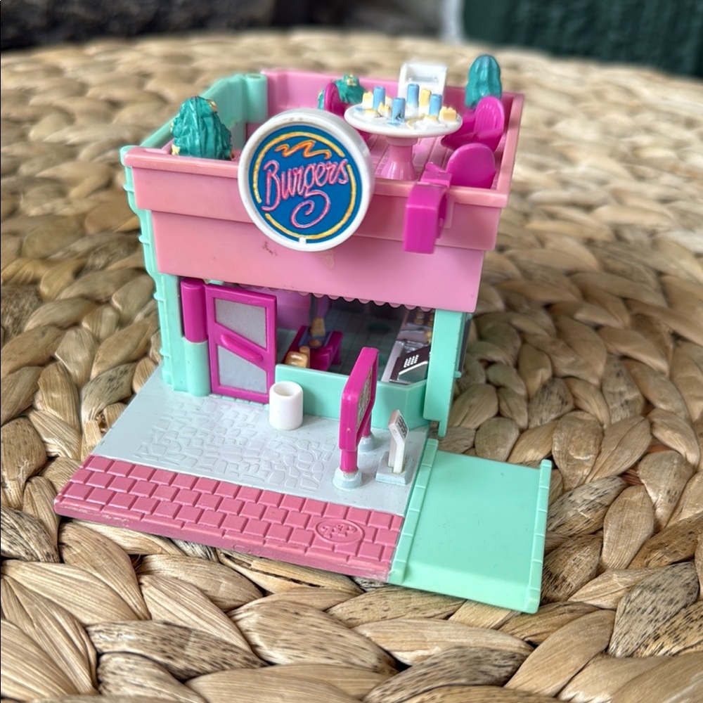 1994 Vintage Polly Pocket Drive Thru